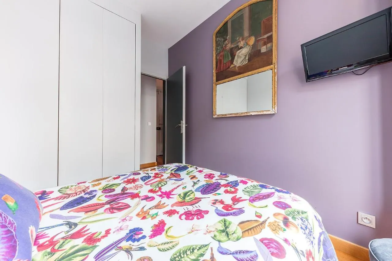 Typical Parisian Apartment 70 Sqm Paříž